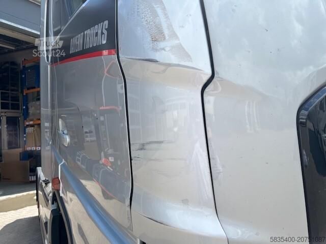 Стандартен влекач Ford Ford F-MAX Silverliner-Edition- leichter Unfall