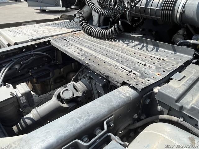 Стандартен влекач Ford Ford F-MAX Silverliner-Edition- leichter Unfall