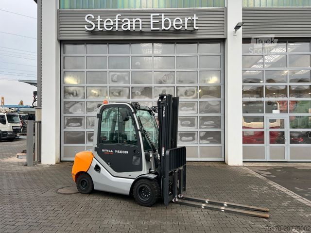 Chariot élévateur frontal STILL RX70-35 / Triplex: 4.80m / nur 325h / SS / Waage