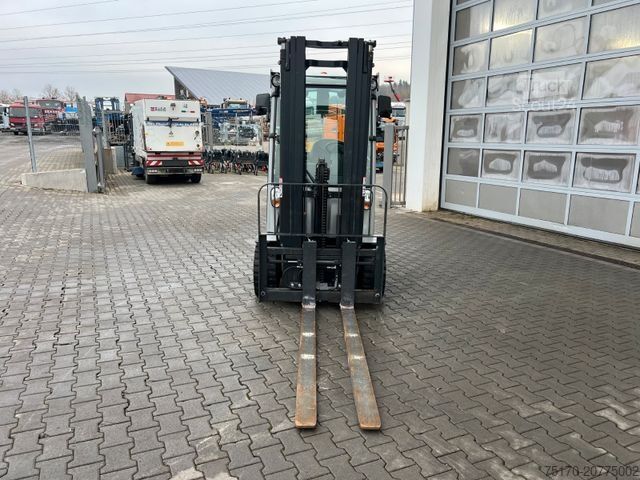 Chariot élévateur frontal STILL RX70-35 / Triplex: 4.80m / nur 325h / SS / Waage