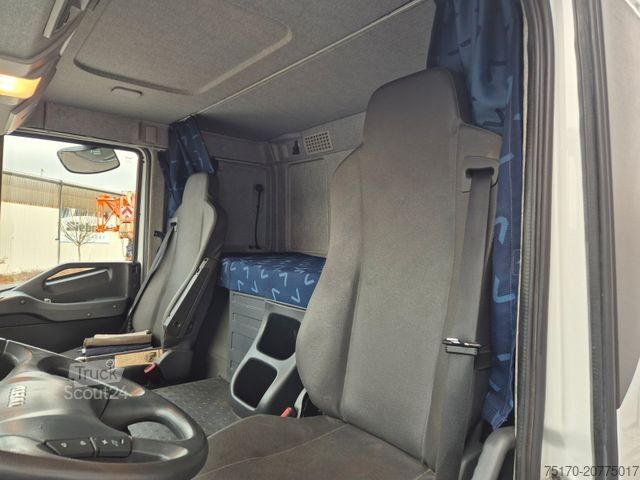 Camion ribaltabile trilaterale IVECO Trakker AT260T41W 6x6 Meiller AHK