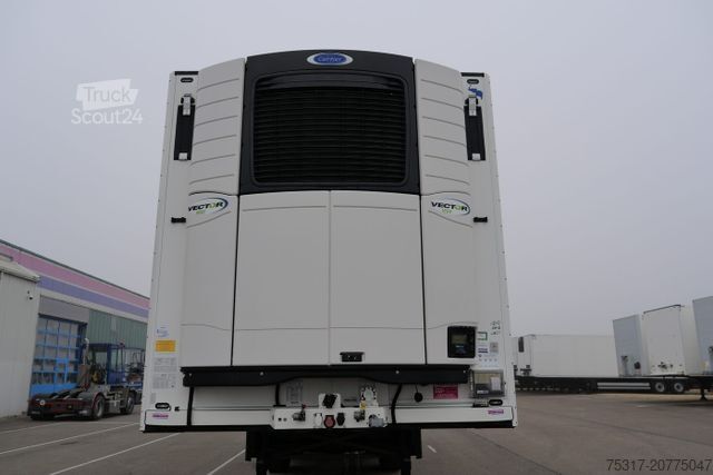 Hladilna polprikolica SCHMITZ CARGOBULL SKO 18/ LZG CITY FP 45 / LBW 2000 kg / CARR /TRI