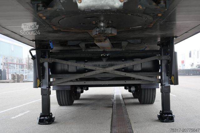 Hladilna polprikolica SCHMITZ CARGOBULL SKO 18/ LZG CITY FP 45 / LBW 2000 kg / CARR /TRI