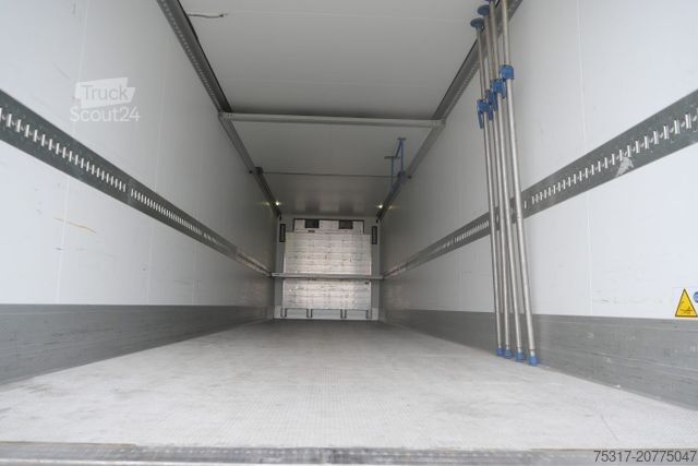 Hladilna polprikolica SCHMITZ CARGOBULL SKO 18/ LZG CITY FP 45 / LBW 2000 kg / CARR /TRI