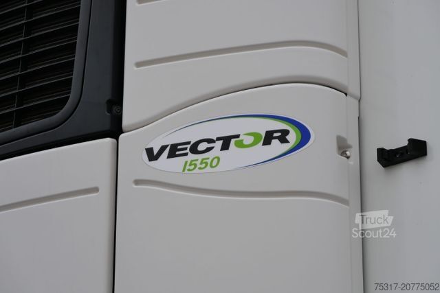 Hladilna polprikolica SCHMITZ CARGOBULL SKO 18/ LZG CITY FP 45 / LBW 2000 kg / CARR /TRI