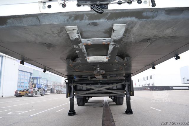 Hladilna polprikolica SCHMITZ CARGOBULL SKO 18/ LZG CITY FP 45 / LBW 2000 kg / CARR /TRI