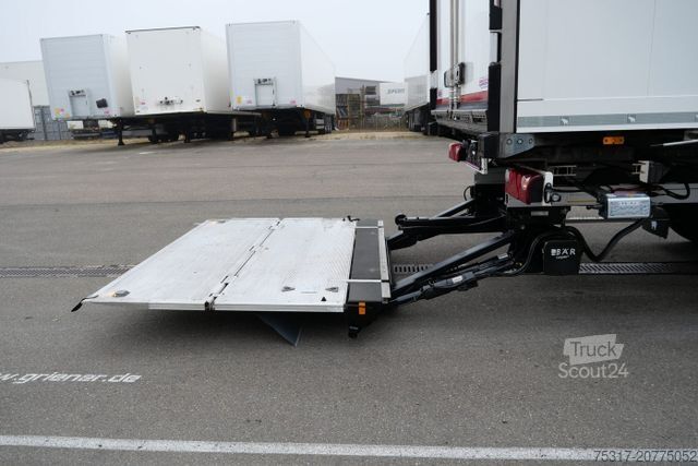 Hladilna polprikolica SCHMITZ CARGOBULL SKO 18/ LZG CITY FP 45 / LBW 2000 kg / CARR /TRI