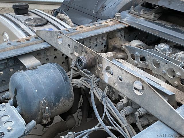 Standardni vlačilec MERCEDES-BENZ 1845 Arocs 4x4 HAD Hydraulik*Retarder*Safety