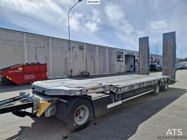 مقطورة نقل منخفضة Humbaur HTD 30 3-axle machinery trailer with double loadin