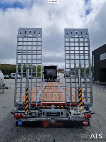 Rimorchio Alim con rampe di accesso a comando idraulico, NUOVO/Non utilizzato Alim Machine trailer with hydraulic drive ramps, NEW/Un