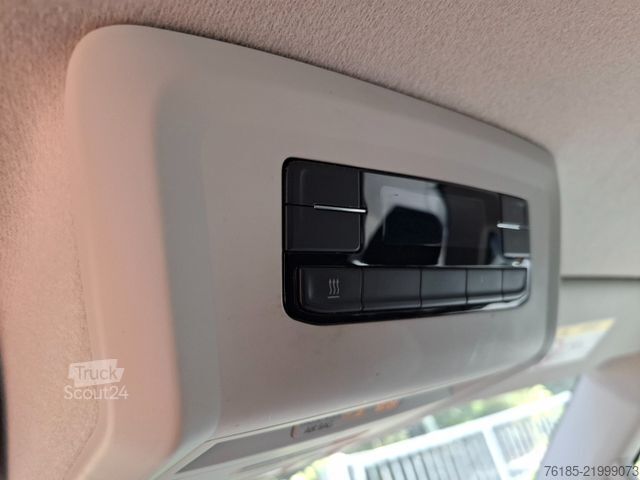 Kleinbus VOLKSWAGEN T6.1 9Sitzer  4motion DSG Getriebe 1. Hand