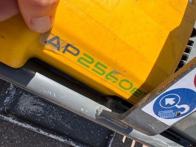 Rüttelplatte WACKER Wacker Neuson AP 2560e Akkuplatte BOB 10 Akku