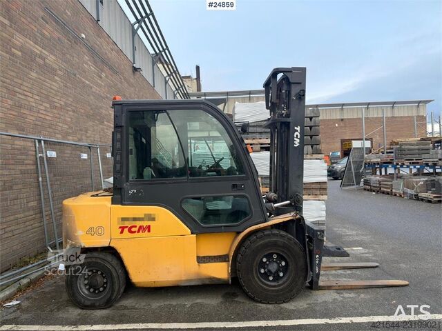  TCM 40 Counterbalance forklift