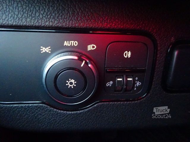 Kühltransporter MERCEDES-BENZ Sprinter III Kasten RWD/AWD 311/315/317/319 CDI