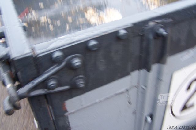 Samonakladalna prikolica Bucher BUCHER