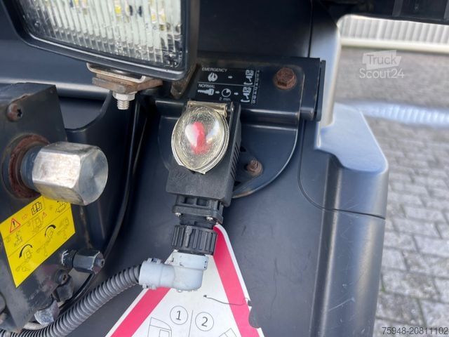 Nákladní vůz na nebezpečné materiály IVECO Stralis 400..ADR..EU6..TÜV 03/sor9 Motor