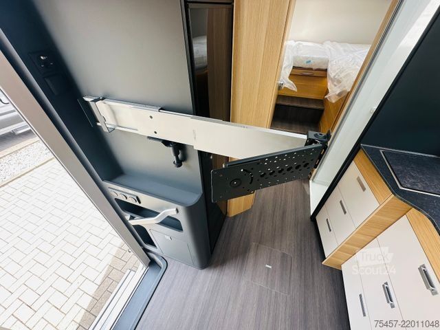 Daļēji integrēta kemperis ADRIA Matrix ALL-IN 650 SL SAFETY / TRUMA 6E / LiFePO