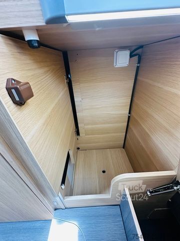 Daļēji integrēta kemperis ADRIA Matrix ALL-IN 650 SL SAFETY / TRUMA 6E / LiFePO