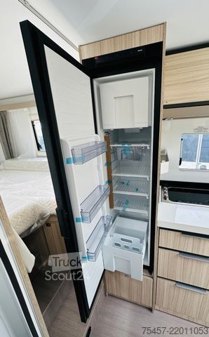 Напівінтегрований кемпер ADRIA COMPACT DL 60Y  Truma 6E Uvm.