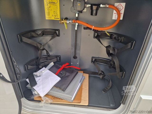 Yarı entegre karavan ADRIA Coral 60Y 670 DL 180PS/Automatik/LED/C6E Uvm