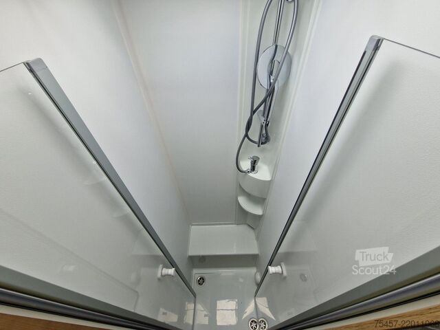 Yarı entegre karavan ADRIA Coral 60Y 670 DL 180PS/Automatik/LED/C6E Uvm