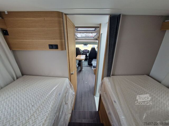 Yarı entegre karavan ADRIA Coral 60Y 670 DL 180PS/Automatik/LED/C6E Uvm