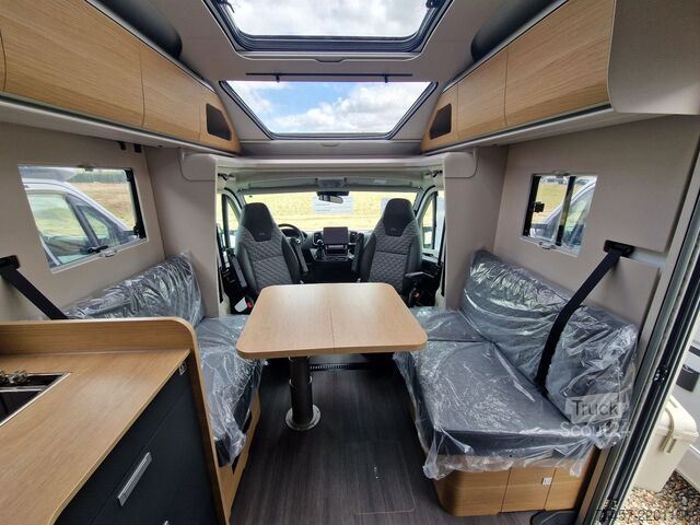 Yarı entegre karavan ADRIA Coral 60Y 670 DL 180PS/Automatik/LED/C6E Uvm