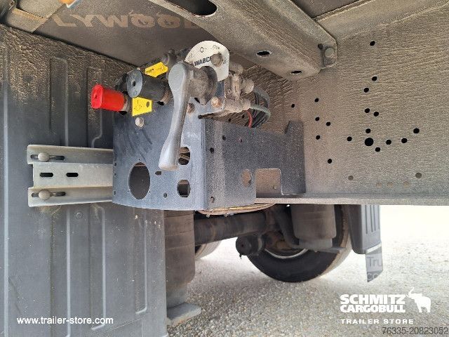 Otevřený návěs s plachtou Schmitz Cargobull Curtainsider Mega