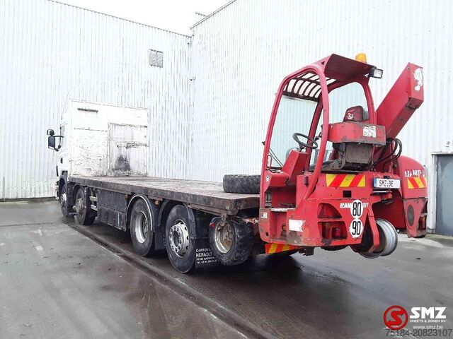 Zona de carga descubierta Scania R 420 8x2 +manitou TMT 25.20
