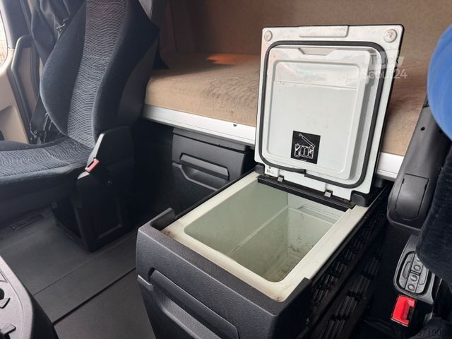 Standard trekkvogn MERCEDES-BENZ 1848 LS Retarder