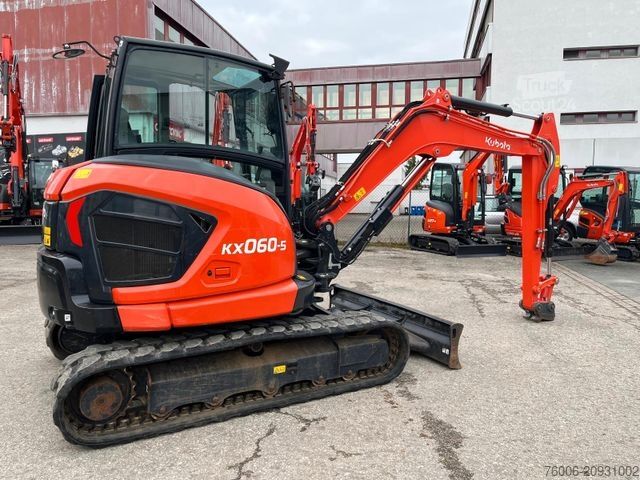 Mini-escavadora KUBOTA KX060-5