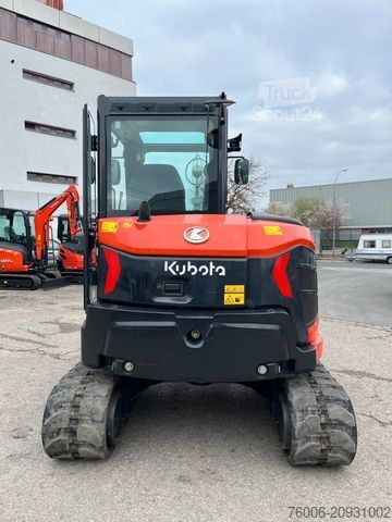 Mini-escavadora KUBOTA KX060-5