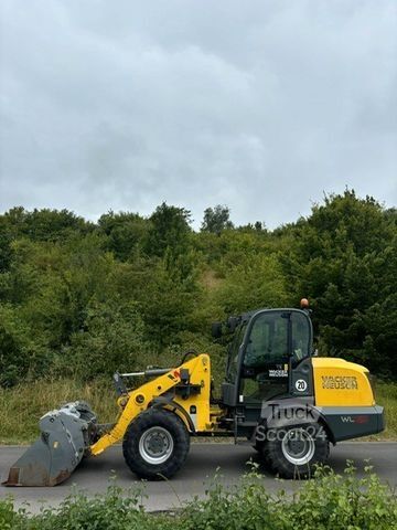 Kerekes rakodó WACKER WL 60