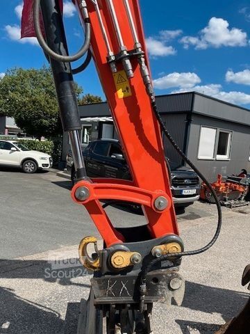 Mini-escavadora KUBOTA KX080-4@2