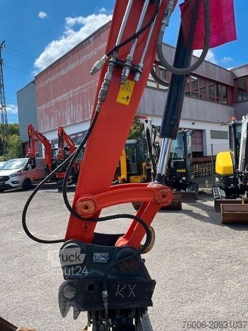 Mini-escavadora KUBOTA KX080-4@2