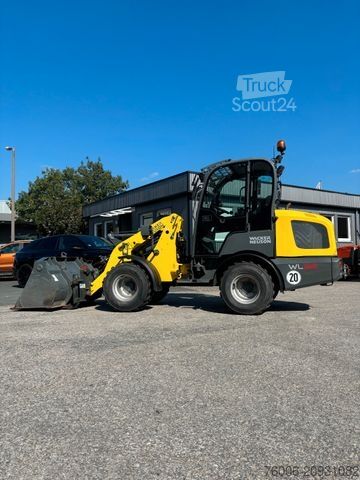 Kerekes rakodó WACKER WL 32
