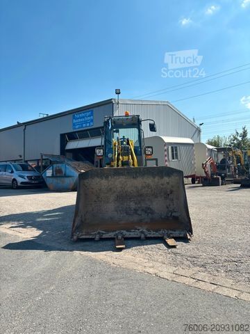 Kerekes rakodó WACKER WL 32