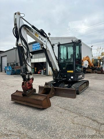 Mini-escavadora BOBCAT E35z