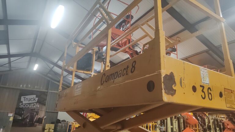 ножничный подъёмный стол Haulotte Compact 8N