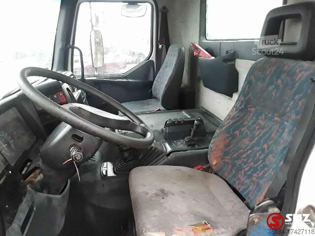 Mixeur Renault Kerax 300 manual pump