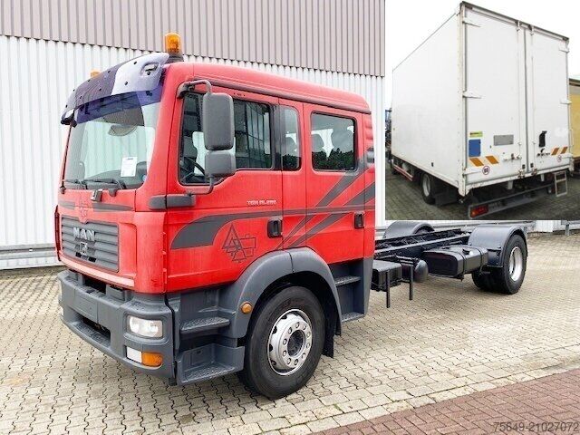 Vrachtwagen met bakwagen MAN TGM 18.280 4x2 BL Doka TGM 18.280 4x2 BL Doka