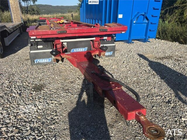 Transport av containere Närko 4 axle container trailer