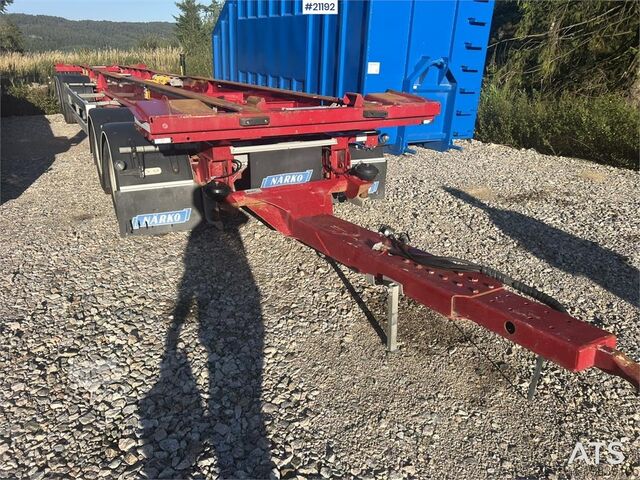 Transport av containere Närko 4 axle container trailer