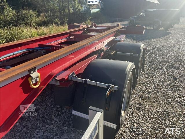 Transport av containere Närko 4 axle container trailer