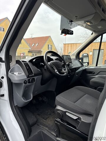 Semi-integrated camper Roller Team Auto Roller 298TL