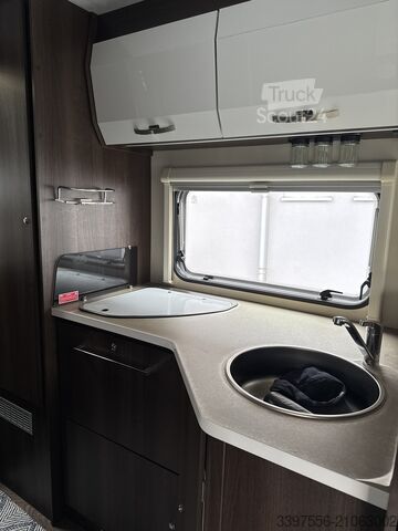 Semi-integrated camper Roller Team Auto Roller 298TL