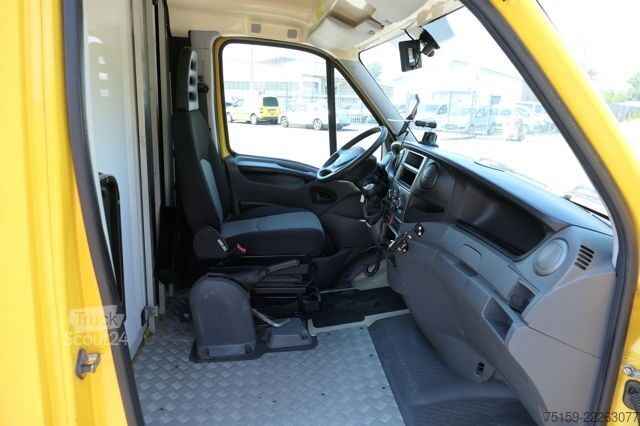 Vrachtwagen met bakwagen iveco Daily 35 S11 C30C AUTOMATIK KAMERA Regale LUFT DURCHGANG EURO-5 CoC