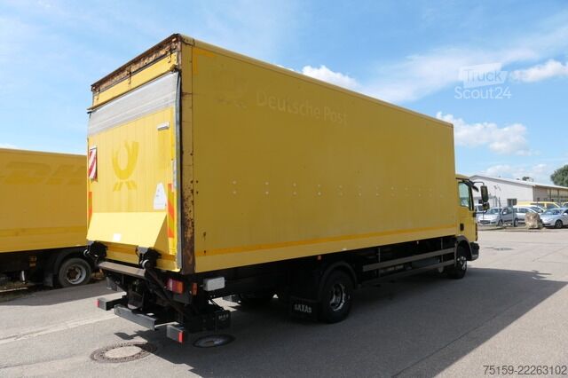 Vrachtwagen met bakwagen man TGL 12.250