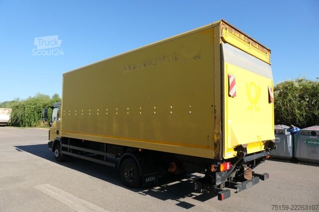 Vrachtwagen met bakwagen man TGL 12.250