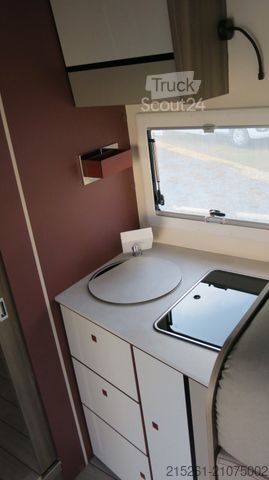 Semi-integrated camper ROLLER TEAM Kronos 266 TL, Queensbett, Hubbett, Raumbad, 5 P